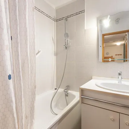 T2 Bis - Centre - Cure *